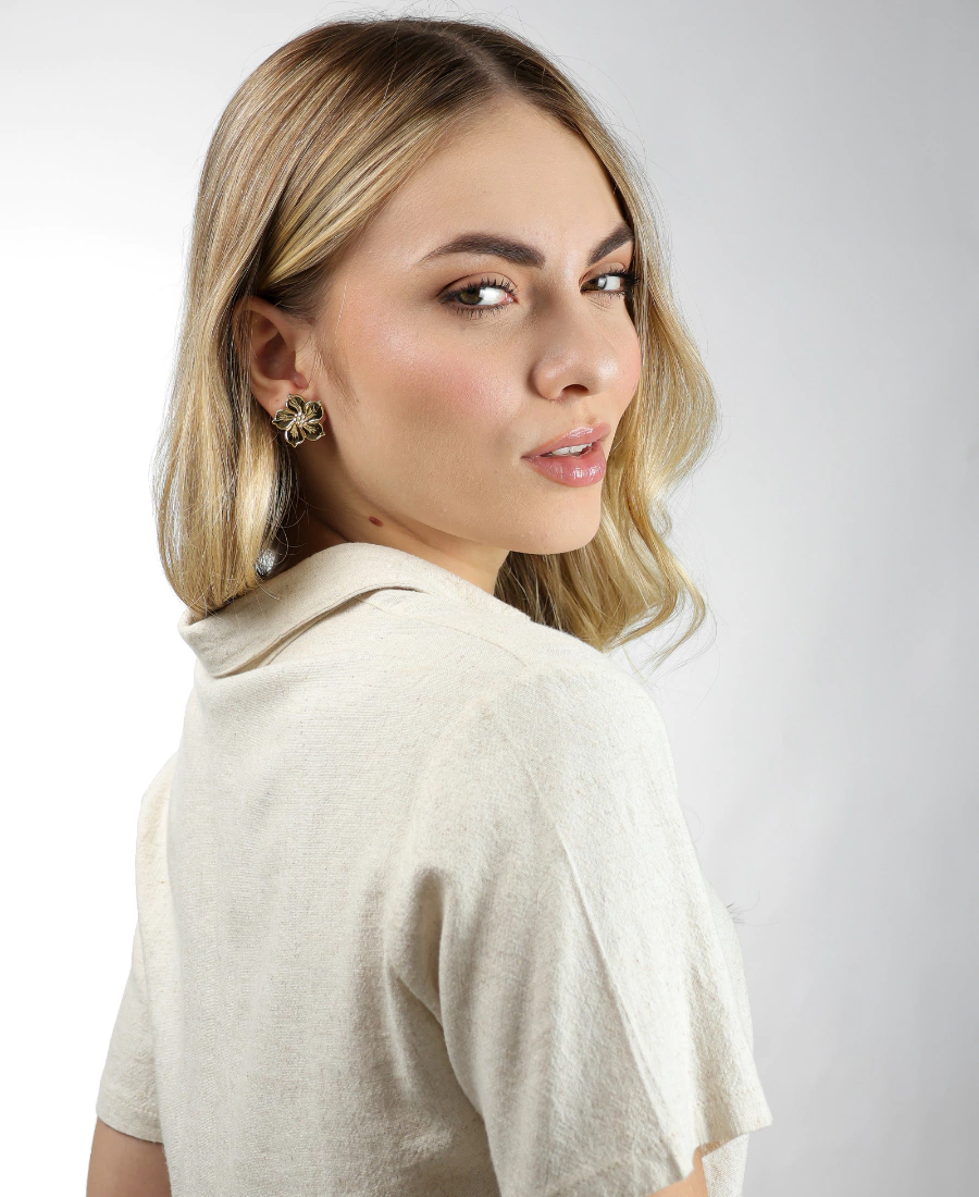 brinco-flower-banhado-a-ouro-2-c1bf52d8561955ed7517433575872862-1024-1024